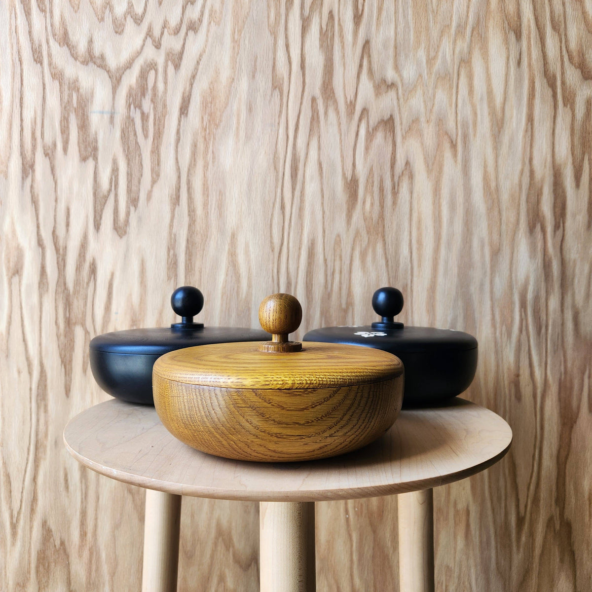 Oak Bowl Container with Circle Knob