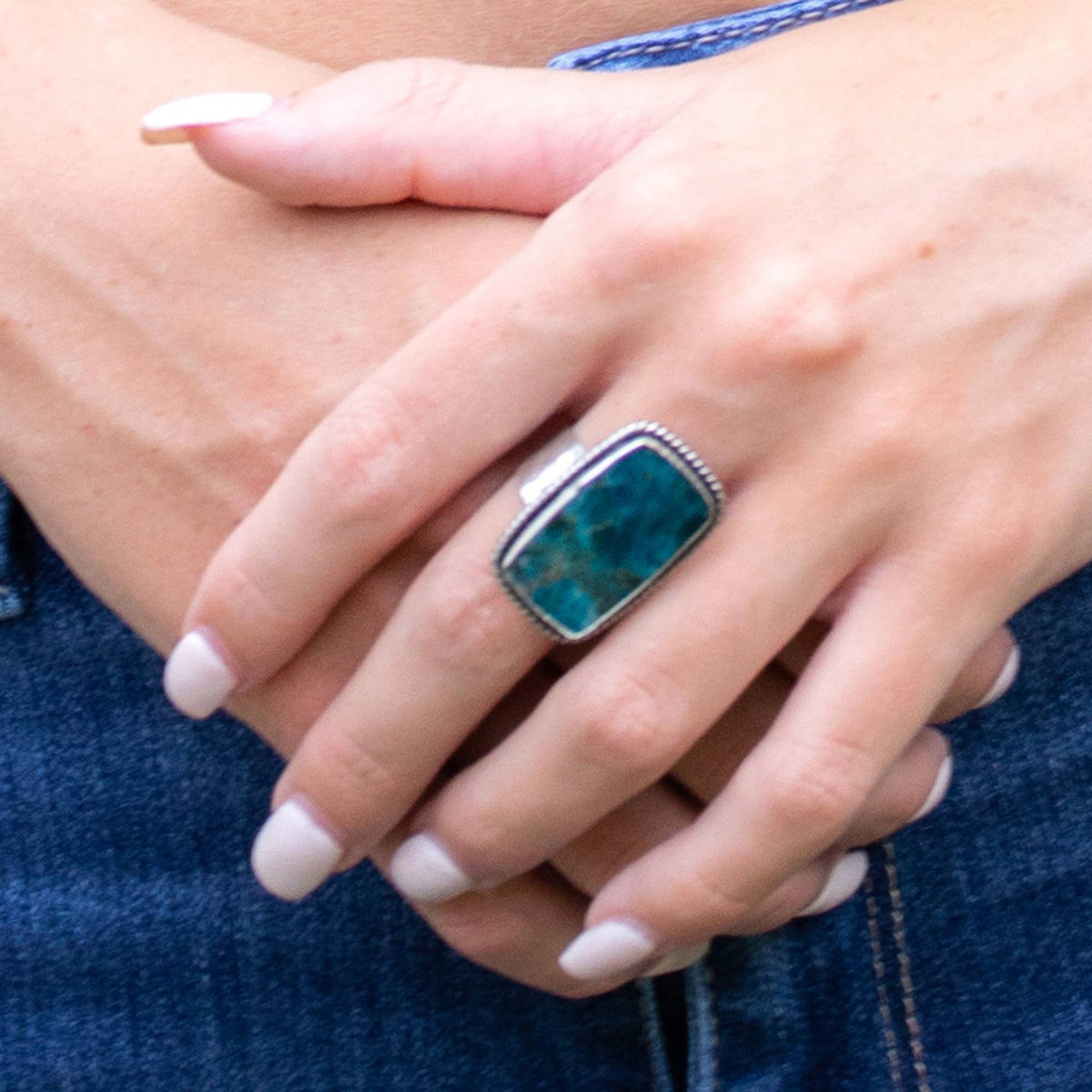 Kashi Rind Kashi Apatite Ring · Milwaukee Art Museum Store