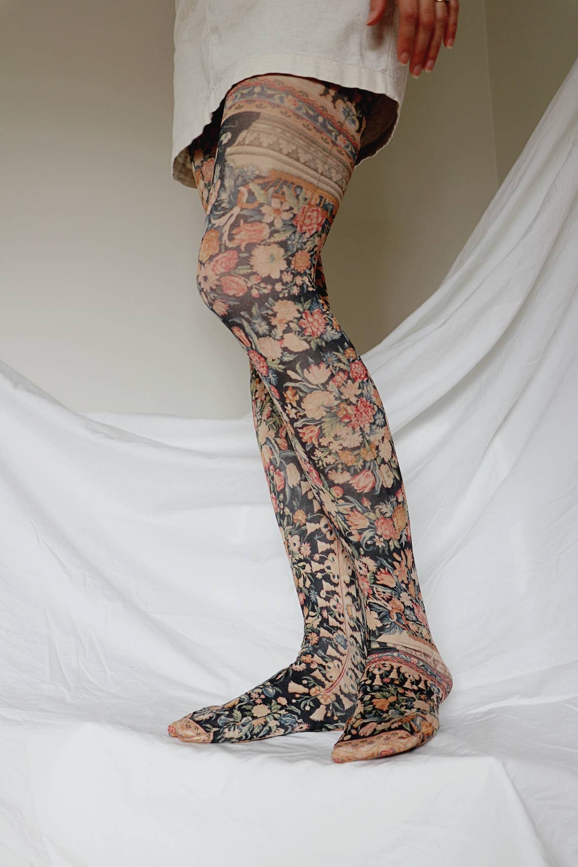 Savonnerie Printed Art Tights