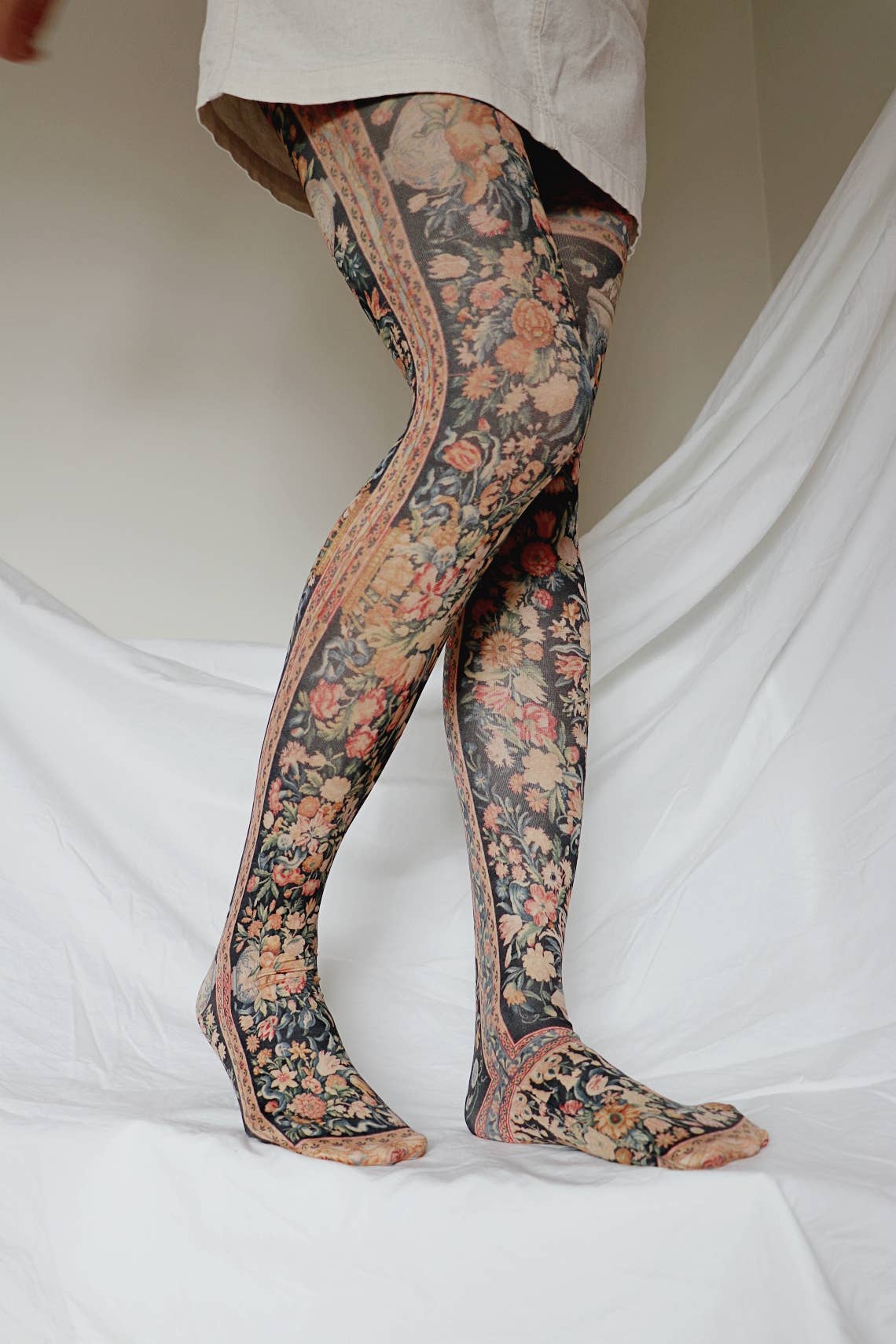 Savonnerie Printed Art Tights