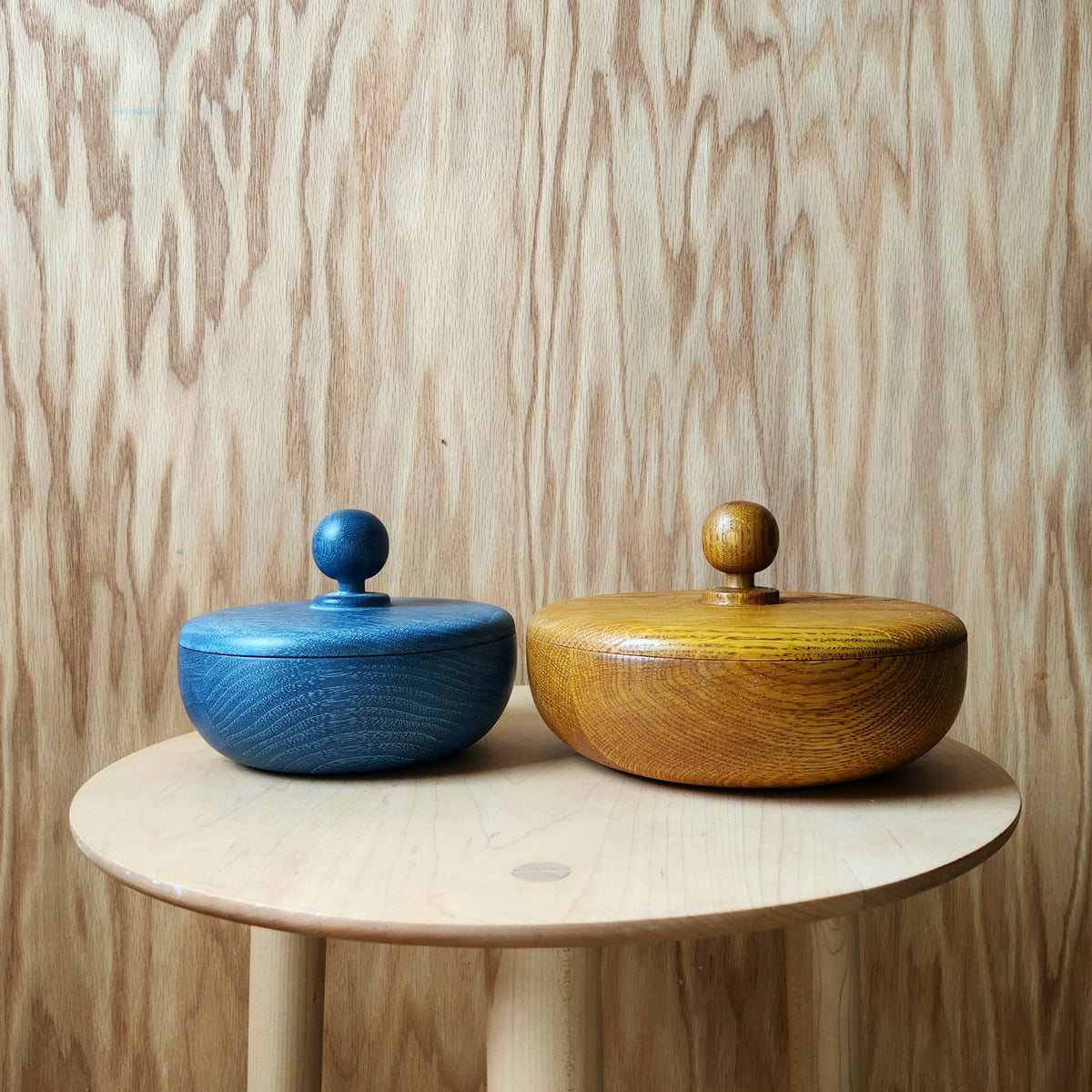 Oak Bowl Container with Circle Knob