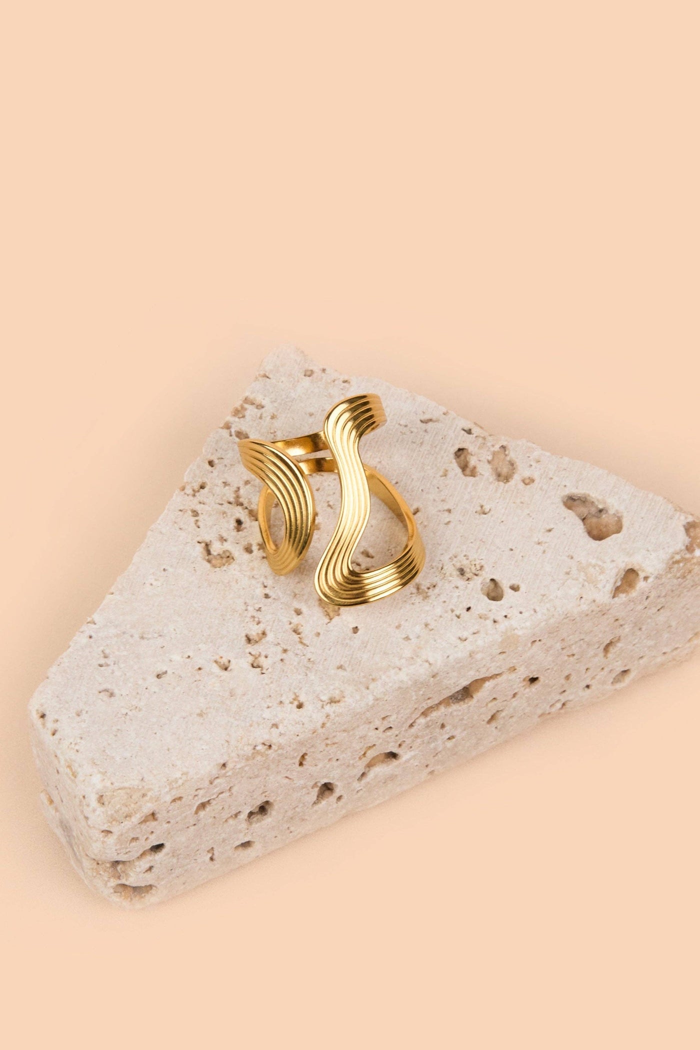 Opposites Attract Ring - 18K Gold Plated