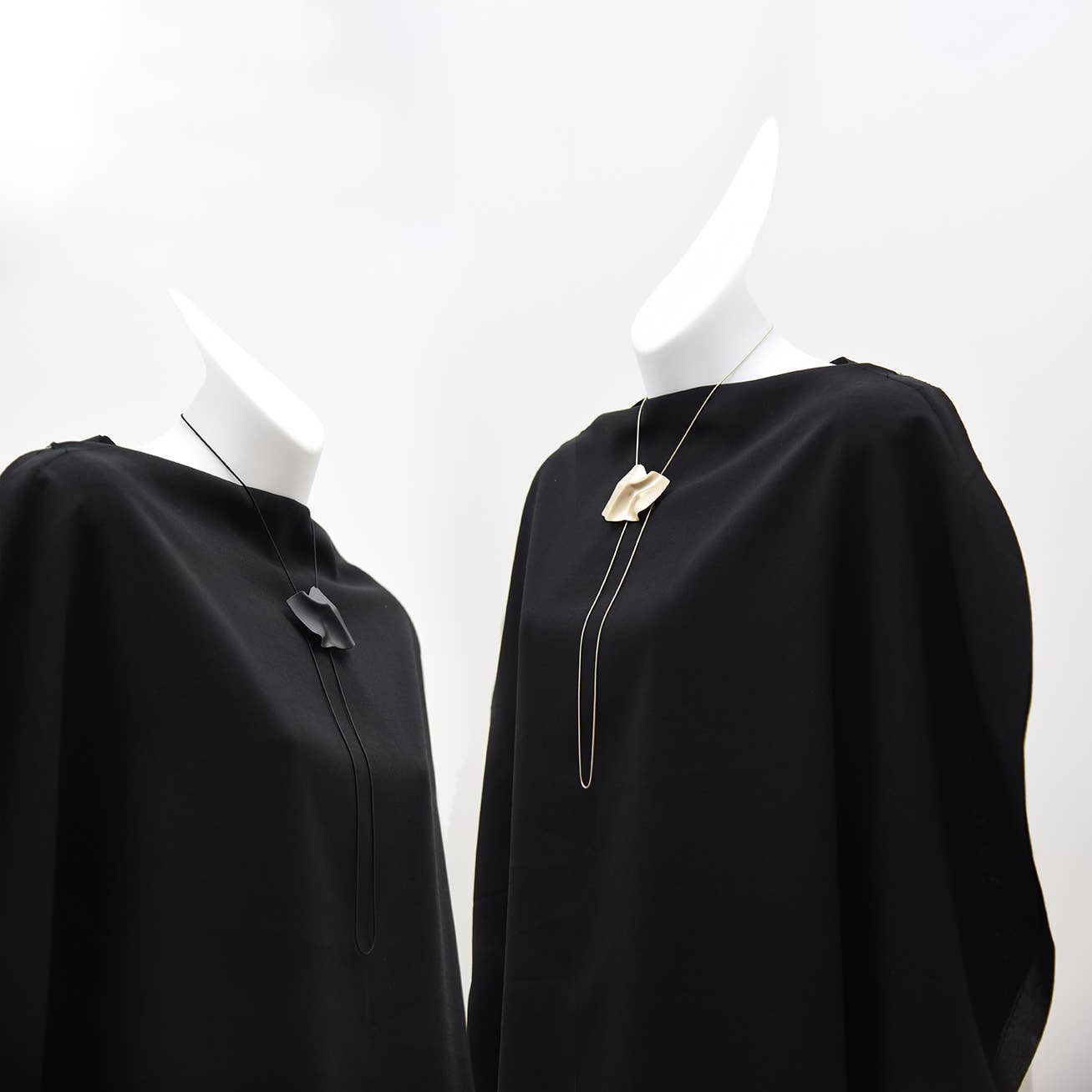 Mobula Lariat Necklace
