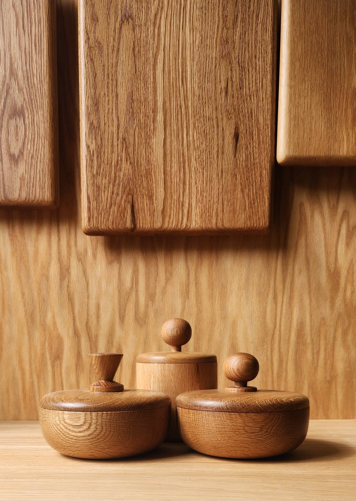Oak Bowl Container with Circle Knob
