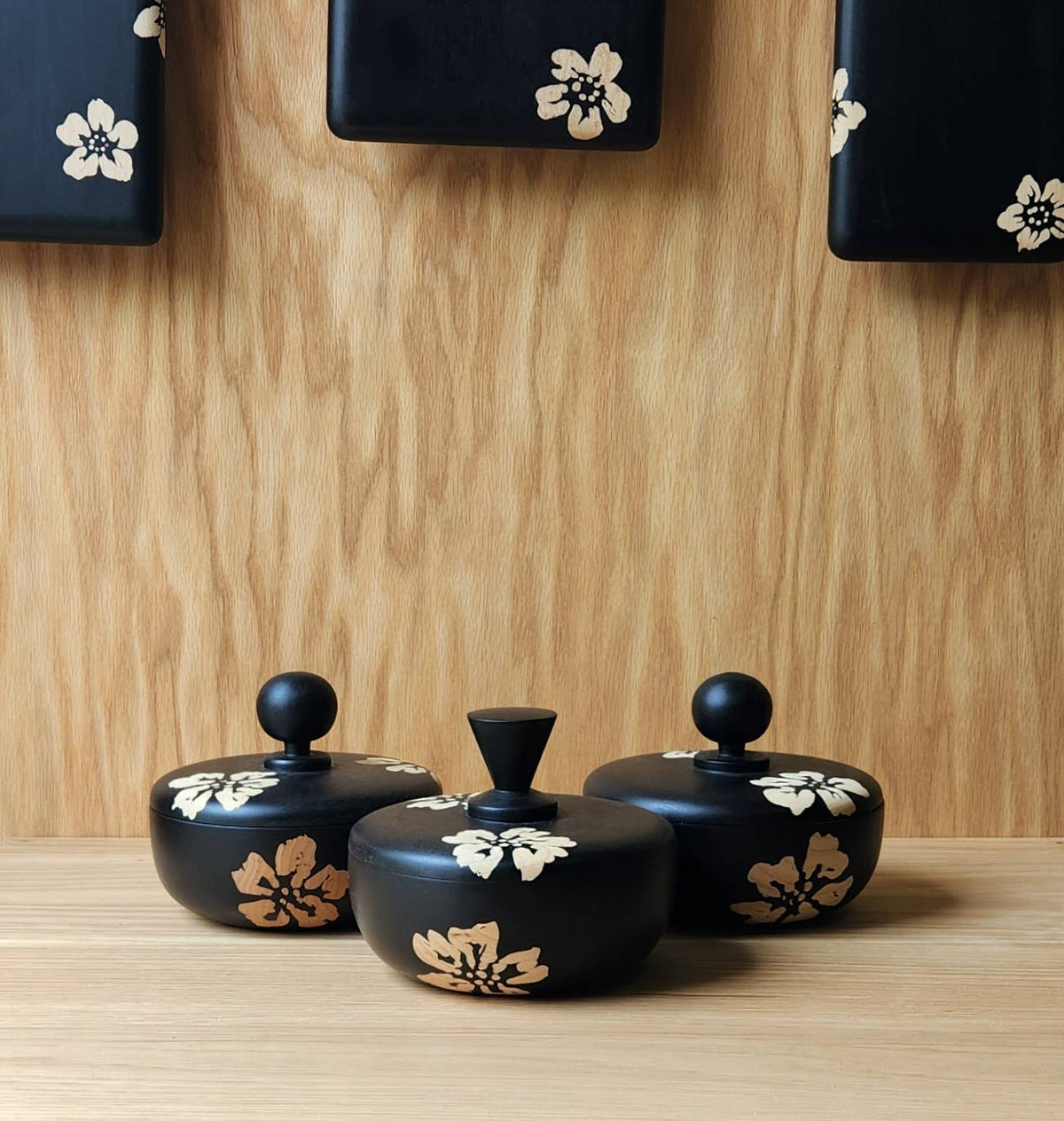 Oak Bowl Container with Circle Knob